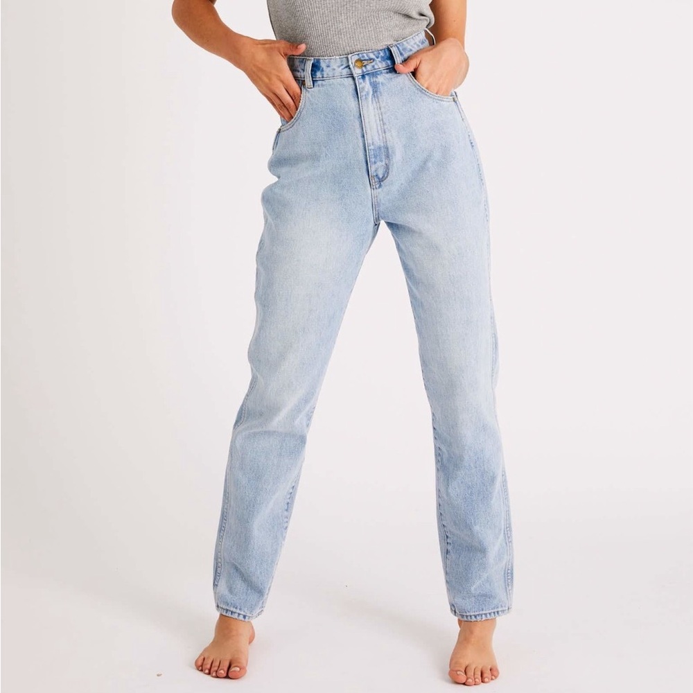 Rolla’s classic straight high rise SIZE 26